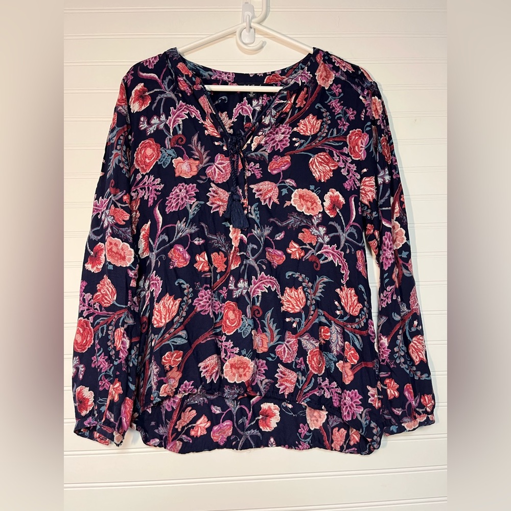 Women’s Peasant Blouse Dark blue Floral pattern Sz M Hippie Boho Western Tassels